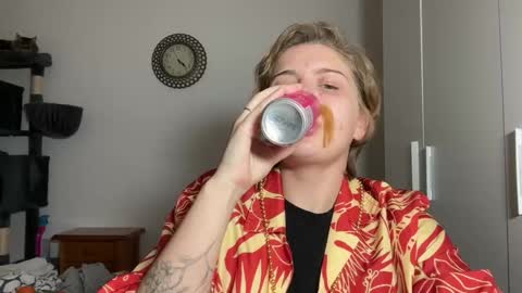 Snapshot of ari_crystal chatting on 02/07/26, 02:21 ari_crystal online show from 02/07/26, 02:21