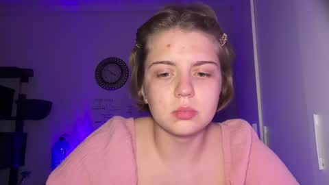 Snapshot of ari_crystal chatting on 03/25/26, 01:50 ari_crystal online show from 03/25/26, 01:50