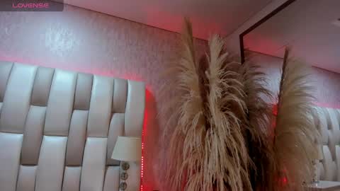 ari_lynn_ online show from 05/02/26, 03:33