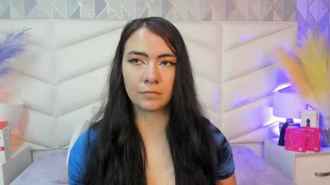 ari_lynn_ online show from 05/05/26, 12:24