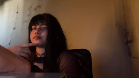 Snapshot of aria003 chatting on 04/15/26, 02:40 Aria online show from 04/15/26, 02:40