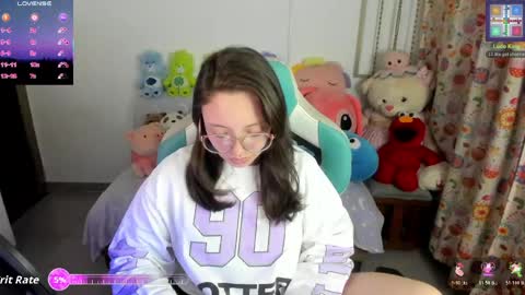 Snapshot of aria_alaia chatting on 05/13/26, 01:47 Linda online show from 05/13/26, 01:47