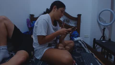 Snapshot of aria_arthur chatting on 09/30/25, 12:21 aria_arthur online show from 09/30/25, 12:21
