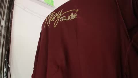 aria_arthur online show from 11/18/25, 06:01