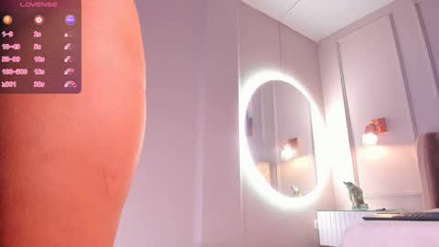 Snapshot of aria_greco chatting on 12/14/24, 09:07 Aria  online show from 12/14/24, 09:07