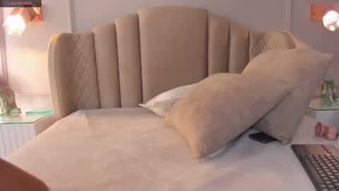 Snapshot of aria_greco chatting on 01/09/25, 08:45 Aria  online show from 01/09/25, 08:45