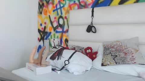 Snapshot of aria_martiin chatting on 01/16/25, 02:08 aria online show from 01/16/25, 02:08