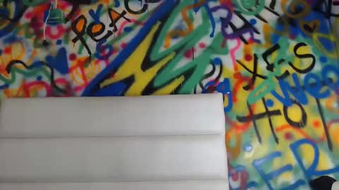 Snapshot of aria_martiin chatting on 01/27/25, 11:43 aria online show from 01/27/25, 11:43