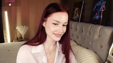 aria_mila online show from 06/26/26, 10:08