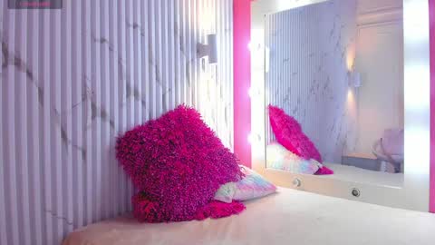 Aria Millers  online show from 02/04/25, 07:33