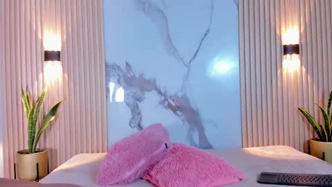 Aria Millers  online show from 02/25/25, 11:41