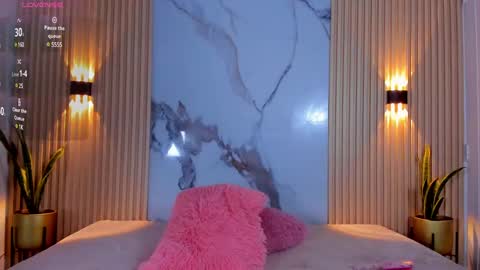 Aria Millers  online show from 03/05/25, 12:22