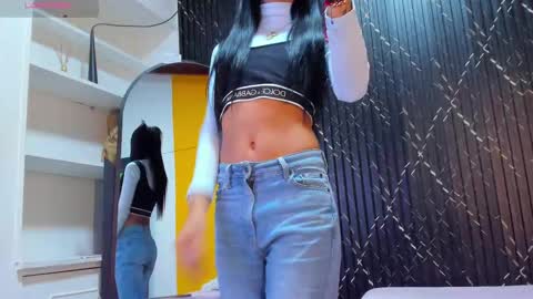 Aria Millers  online show from 10/02/25, 11:39