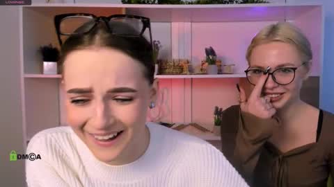 Luna online show from 11/06/25, 12:06