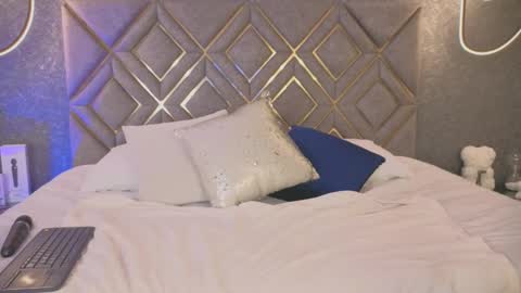 I OOT online show from 09/10/25, 08:09