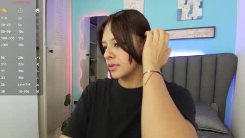 Snapshot of aria_russo chatting on 11/03/25, 03:13 Aria online show from 11/03/25, 03:13