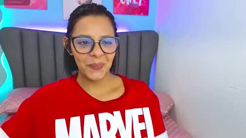 Snapshot of aria_russo chatting on 12/05/25, 02:58 Aria online show from 12/05/25, 02:58