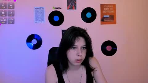 Snapshot of aria_wild_ chatting on 06/13/26, 07:23 aria_wild_ online show from 06/13/26, 07:23