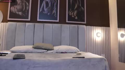 Ariaa online show from 11/05/25, 07:03