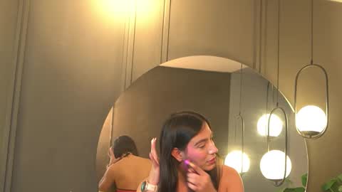 Snapshot of ariaa_isabell chatting on 04/08/26, 07:03 Ariaa online show from 04/08/26, 07:03