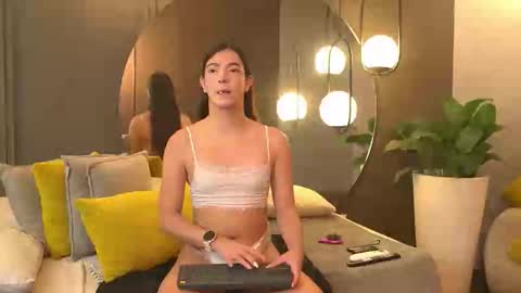 Snapshot of ariaa_isabell chatting on 04/10/26, 07:29 Ariaa online show from 04/10/26, 07:29