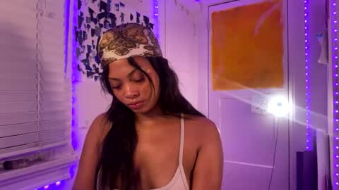 Snapshot of ariaatelier chatting on 09/19/25, 07:10 Aria Atelier online show from 09/19/25, 07:10