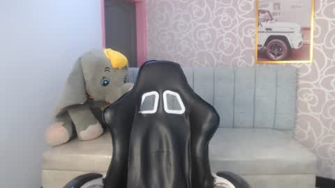 Snapshot of ariabliss_ch chatting on 06/25/26, 03:17 ariabliss_ch online show from 06/25/26, 03:17