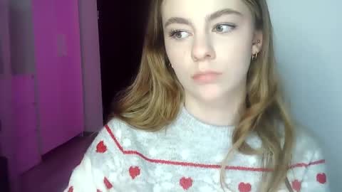 Snapshot of ariacreazy chatting on 01/05/25, 09:25 AriaCreazy online show from 01/05/25, 09:25