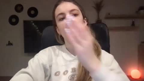 Snapshot of ariacreazy chatting on 02/11/25, 09:25 AriaCreazy online show from 02/11/25, 09:25