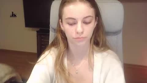 Snapshot of ariacreazy chatting on 10/16/25, 08:21 AriaCreazy online show from 10/16/25, 08:21