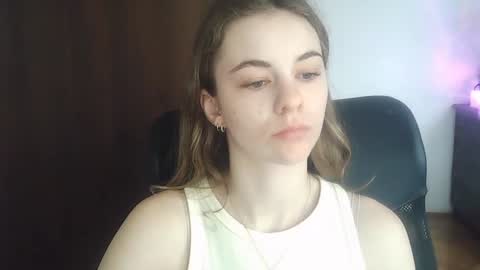 Snapshot of ariacreazy chatting on 06/18/26, 06:24 AriaCreazy online show from 06/18/26, 06:24