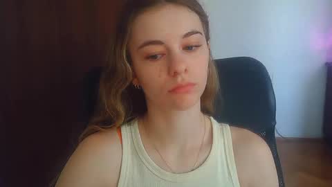 Snapshot of ariacreazy chatting on 06/19/26, 06:29 AriaCreazy online show from 06/19/26, 06:29