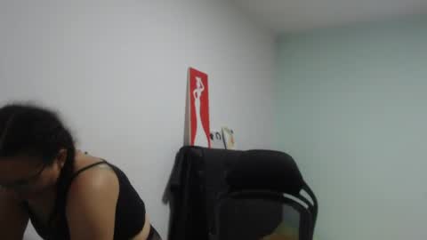 ...Ariana... online show from 06/10/26, 05:23