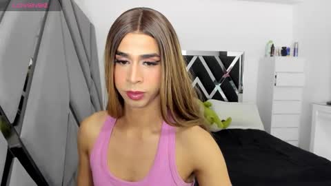 ariadna_dudamel online show from 11/17/25, 01:11