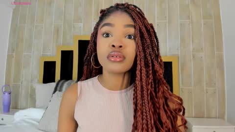 Aria Foster online show from 10/28/25, 12:14