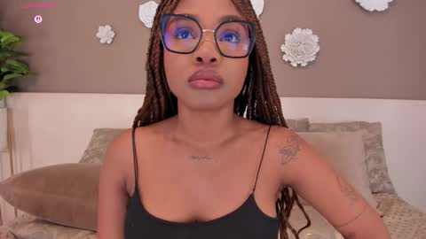 Aria Foster online show from 12/04/25, 04:11