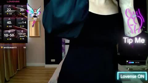 AriaGray online show from 10/13/25, 01:33