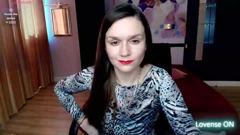 Snapshot of ariagrays chatting on 03/07/26, 11:29 AriaGray online show from 03/07/26, 11:29