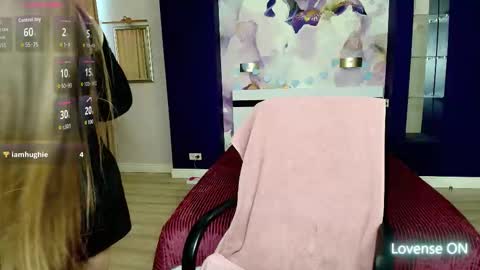 Snapshot of ariagrays chatting on 03/22/26, 05:44 AriaGray online show from 03/22/26, 05:44