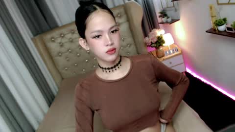 Christine  JorgensenChristmas wish breasts implants  online show from 06/13/26, 09:07