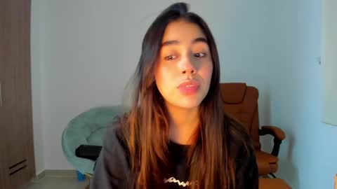 Snapshot of ariamontgomeryyy chatting on 02/24/25, 05:22 Aria Montgomery online show from 02/24/25, 05:22