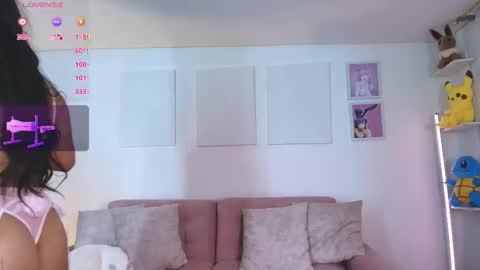 Snapshot of ariana_bae_ chatting on 11/16/25, 08:58 online show from 11/16/25, 08:58