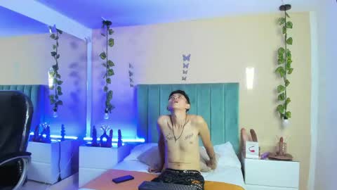 ariana_cri_x online show from 04/22/26, 12:18