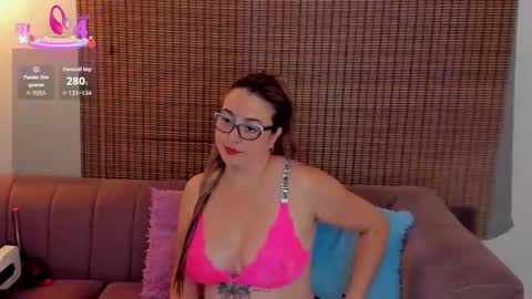 Ariana Cruz online show from 11/04/25, 12:26