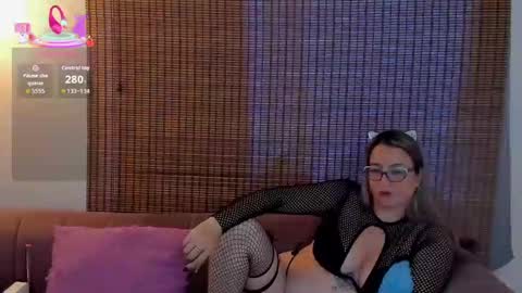 Ariana Cruz online show from 11/06/25, 01:56