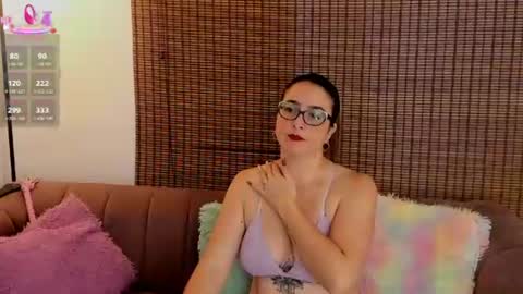 Ariana Cruz online show from 06/21/26, 12:30