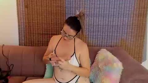 Ariana Cruz online show from 06/24/26, 03:33