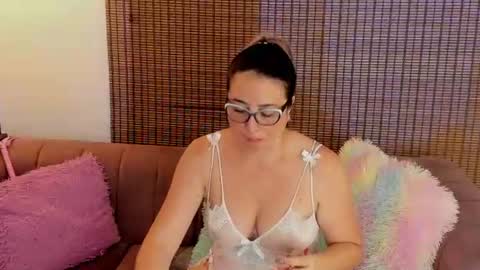 Ariana Cruz online show from 06/28/26, 12:44