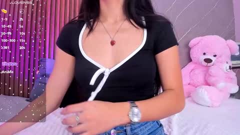 Ariana online show from 09/17/25, 12:51