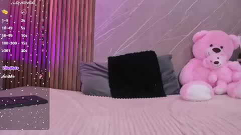 Ariana online show from 12/15/25, 12:42